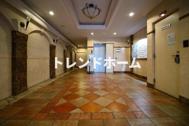 プレサンス心斎橋モデルノのエントランス|選べる家電プランあり！！