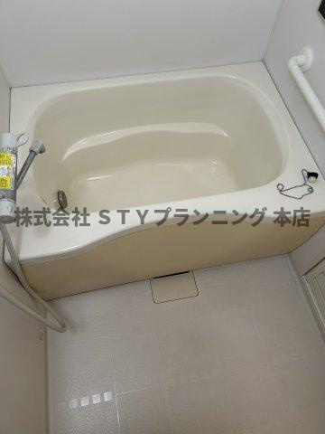 仲介手数料０円！グレイシャスの浴室