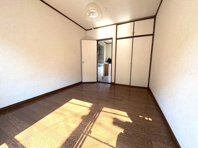 ガーデンハウスⅠの居間・リビング