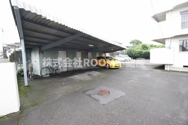 M’ｓの駐車場|駐車スペースもあります