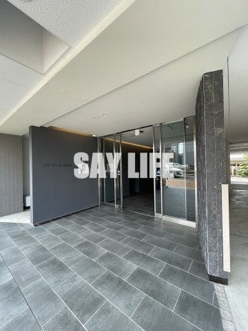 プラ・ディオ新深江のエントランス