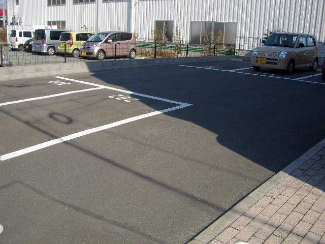リバーサイドアイの駐車場