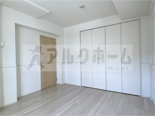 ブライトレジデンスの洋室