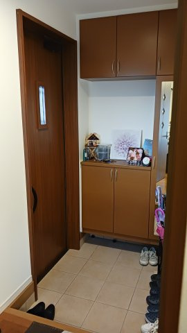 加茂町粟根　オール電化住宅の玄関