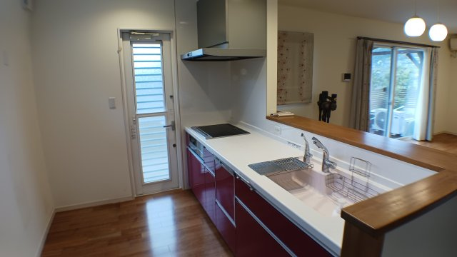 加茂町粟根　オール電化住宅のキッチン