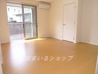 広島市安佐北区口田南６丁目のアパートの居間・リビング|エアコン付き