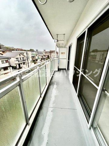 クリークレーン桃山台のバルコニー