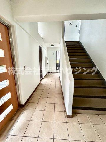 クリークレーン桃山台のエントランス