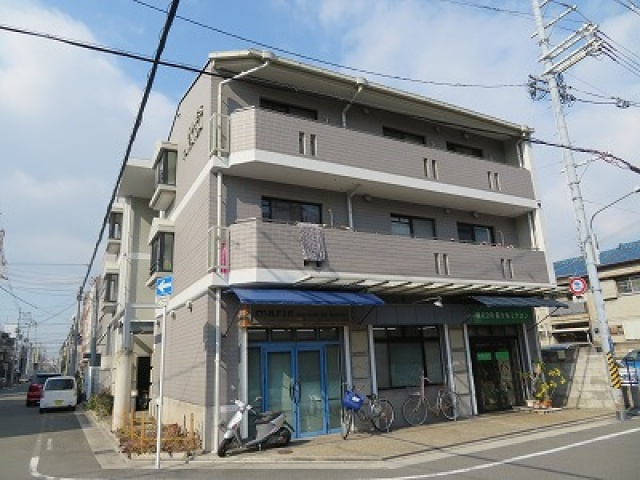 ジュネス高井田の外観