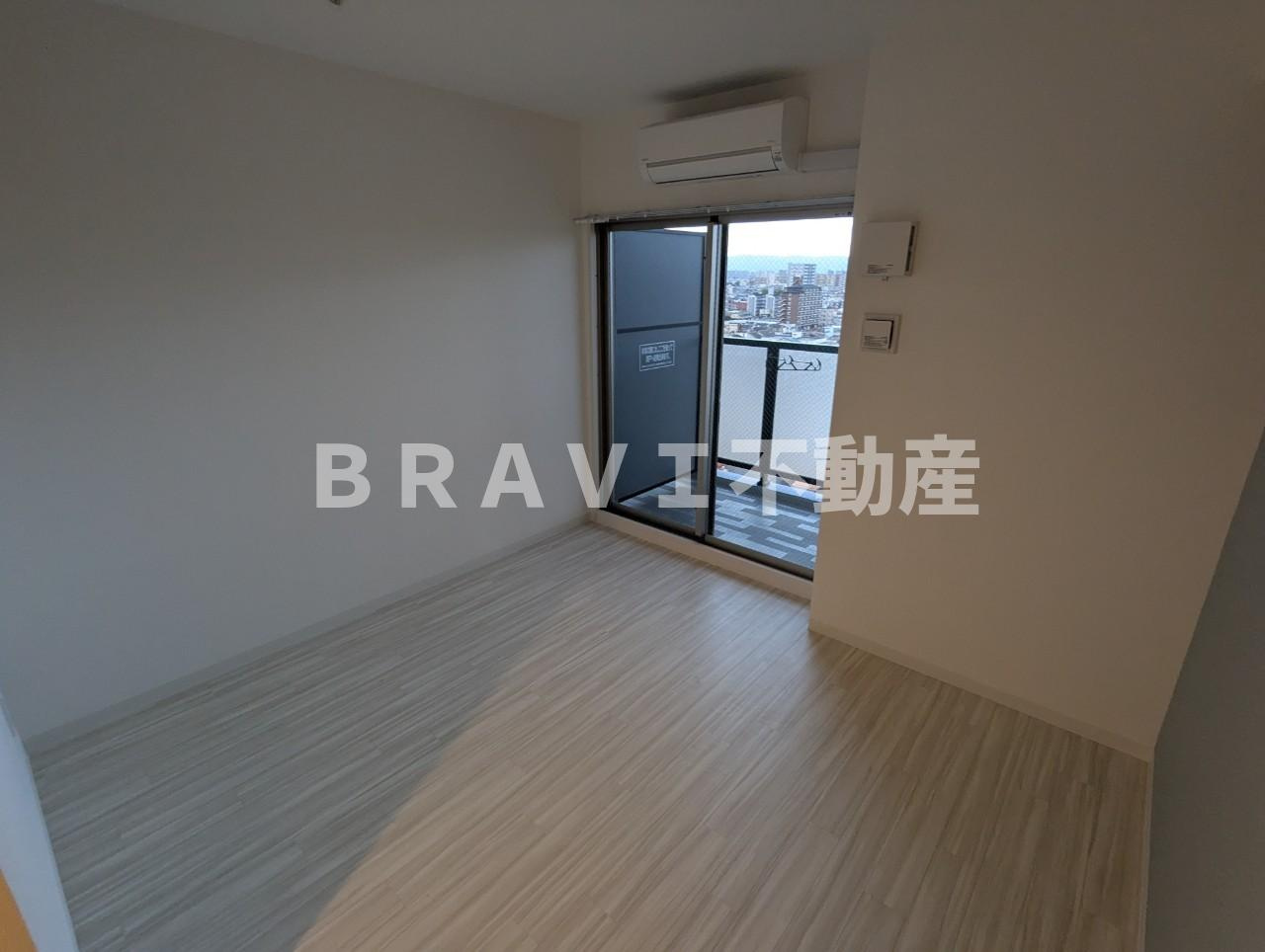 エグゼ大阪城イースト BRAVI不動産の居間・リビング