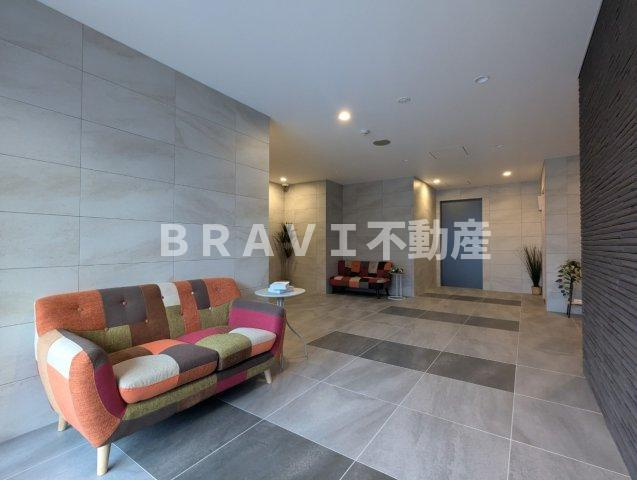 エグゼ大阪城イースト BRAVI不動産のエントランス