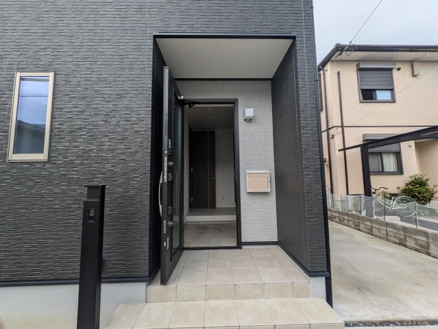 西区天塚町4丁目戸建のエントランス|西区 天塚町4丁目戸建