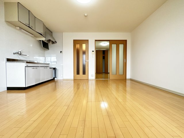 セレス薊野の居間・リビング