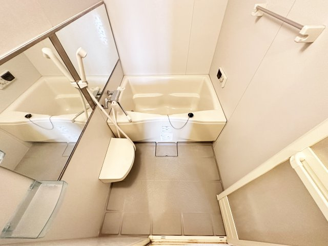 セレス薊野の浴室