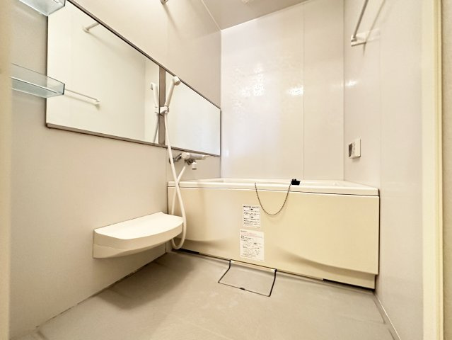 セレス薊野の浴室