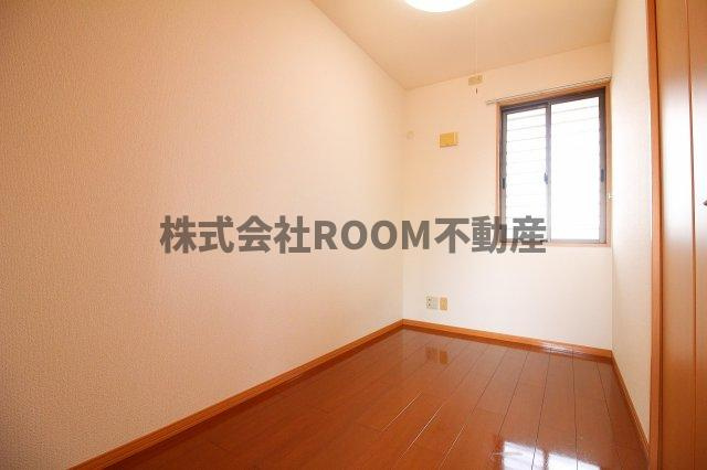 エストリル2の寝室|使い勝手のいい寝室です