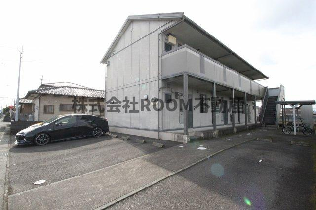 エストリル2の駐車場|駐車場があるので、車を買う予定の方も安心です