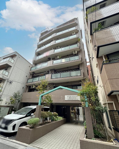 エバーグリーンパレス浅草の外観