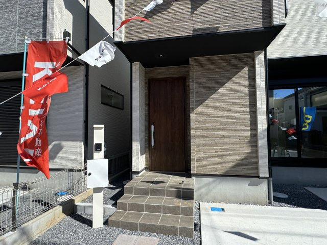 松戸市上本郷新築戸建【上本郷小学校：6分】のエントランス|エントランス・玄関ポーチ