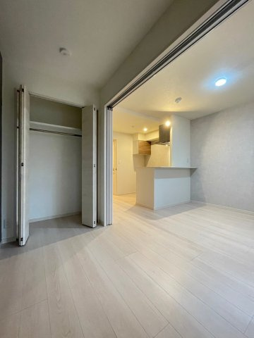 MODERN PALAZZO山王Growの居間・リビング