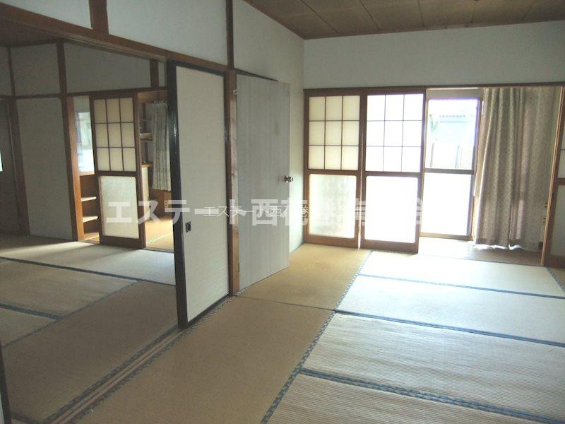 花巻市高木第15地割　土地建物の居間・リビング