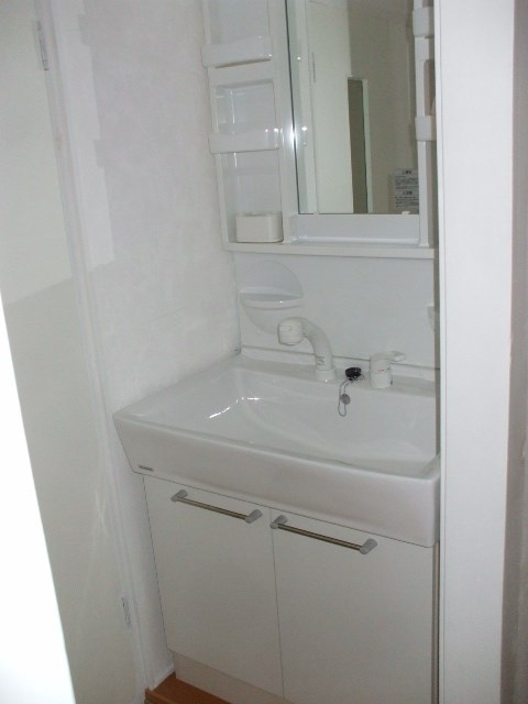 花巻市高木第20地割（高木団地内）　土地建物の独立洗面台