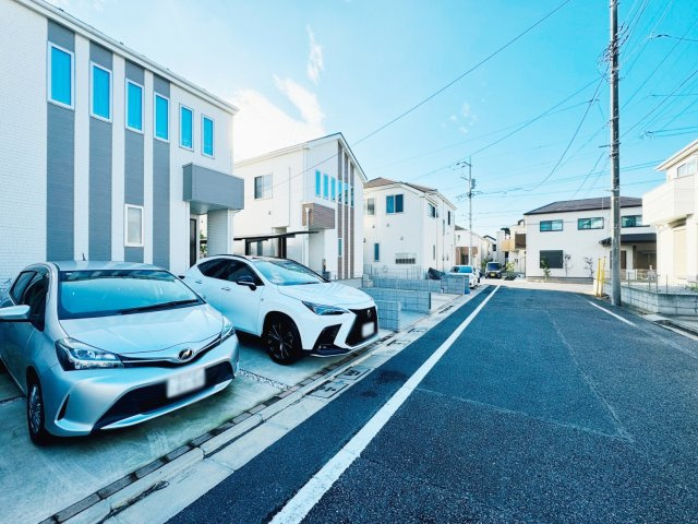 【前面道路含む現地写真】 | 練馬区西大泉4丁目　中古一戸建住宅　（保谷店） | 都心部へ好アクセス　豊かな住環境
