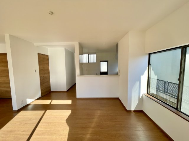 【中古戸建】高崎市大橋町の居間・リビング|■リビング