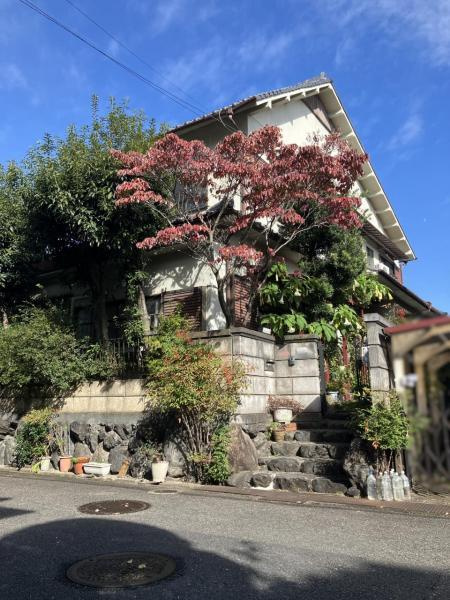 山之上5丁目　中古一戸建ての前面道路含む現地写真|前面道路含む現地写真
■物件内覧・資金計画相談・住宅ローン相談、リフォーム相談、お問合せ受付中■
※当日・翌日のご内覧、ご相談はお電話でのお問合せがスムーズです！