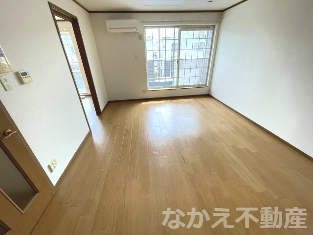 【居間・リビング】 | こちらのリビングで趣味の時間をお楽しみください