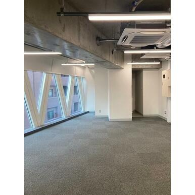 タクエー吉田町ビルの内装