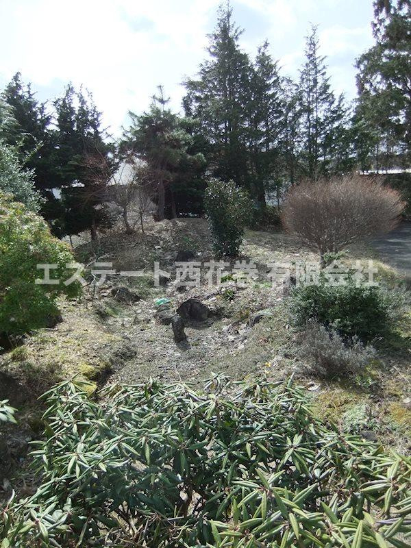 花巻市中北万丁目　土地建物の庭