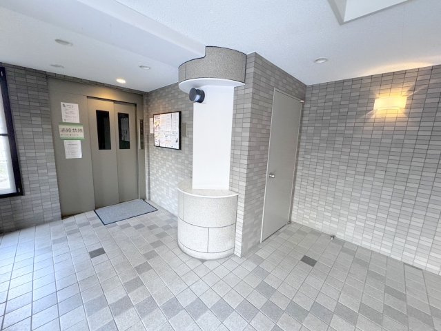 メープルコート中村Iのロビー