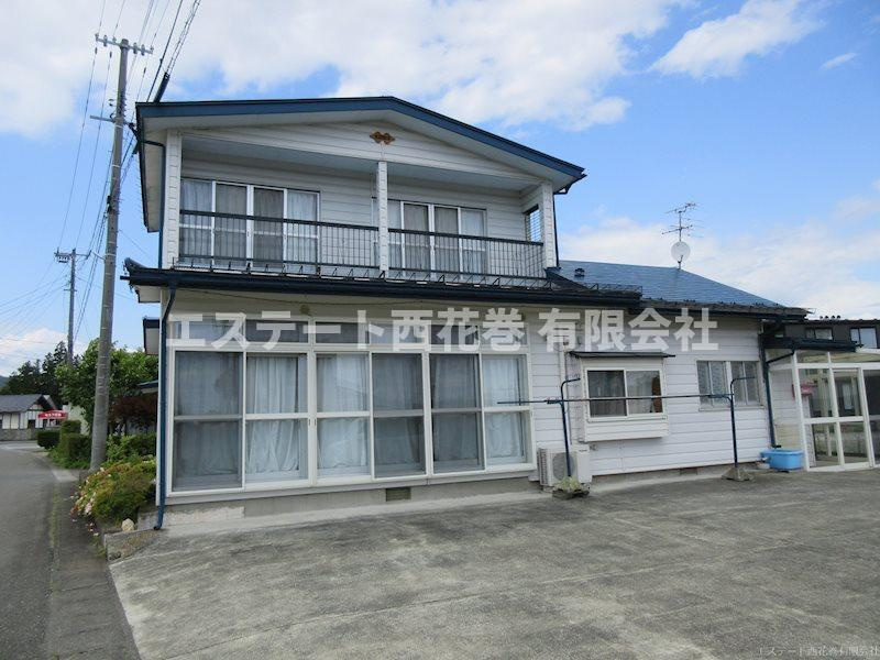 花巻市円万寺字下中野　土地建物の外観