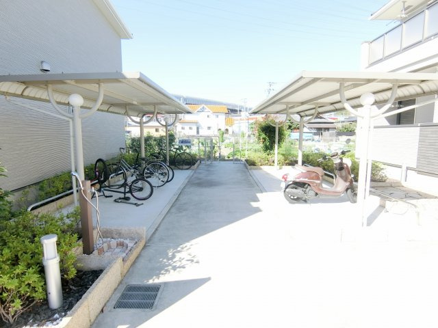 パフューム中央1の駐車場