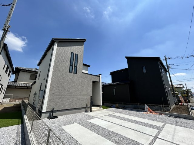 新築　高崎市正観寺町　GRAFARE　2号棟の外観|現地写真　2025年4月完成しました！ご内覧等、お気軽にお問合せください♪　							
