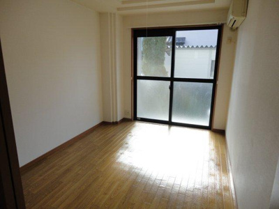 【内装】 | ピュア・タウン | 室内