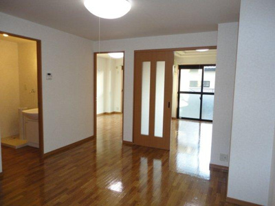 【内装】 | ピュア・タウン | 室内