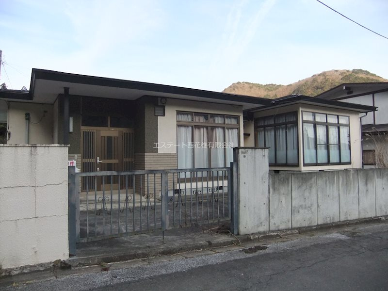 花巻市湯口天王　土地建物の外観|塀を撤去すれば駐車できます