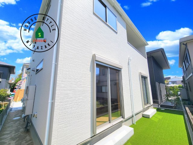 宮崎市太田1期-3棟（2号棟）の外観|デザイン性のある外観です。