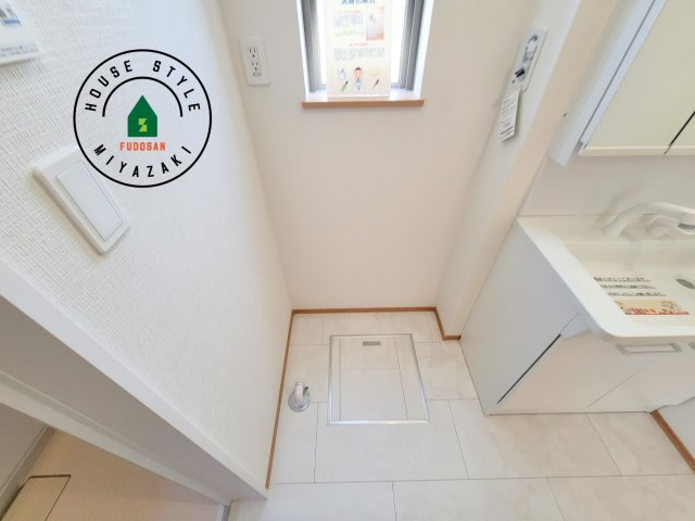 宮崎市太田1期-3棟（2号棟）のランドリースペース|ランドリースペースとなります。広々して有効的にご使用できます。 