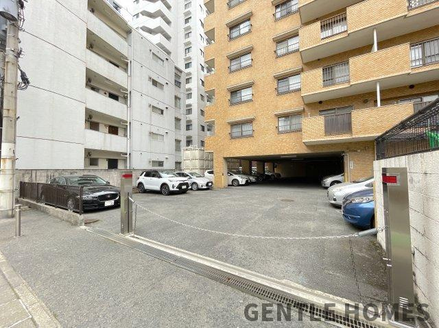 チサンマンション西公園の駐車場