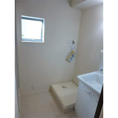 【設備】 | aporon haus | 室内洗濯機置き場。