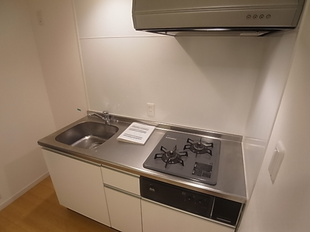 神戸市長田区久保町７丁目のアパートのキッチン|システムキッチン（２口ガスコンロ）