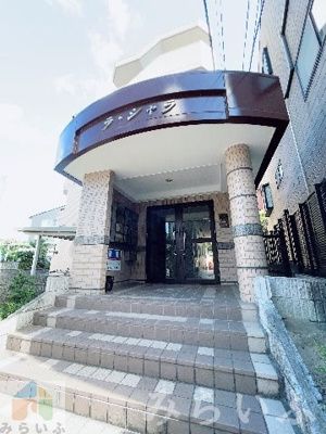 【エントランス】 | ラ・シャラ