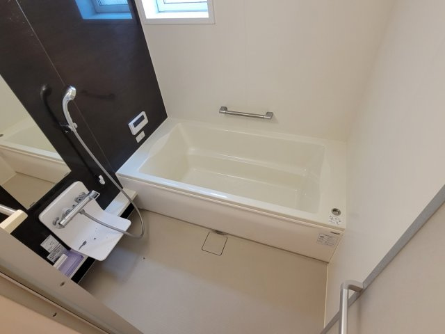 アンソレイエ　ファミーユ　A棟の浴室