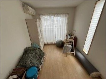 菅相塚町　中古一戸建ての洋室|洋室6帖
■物件内覧・資金計画相談・住宅ローン相談、リフォーム相談、お問合せ受付中■
※当日・翌日のご内覧、ご相談はお電話でのお問合せがスムーズです！