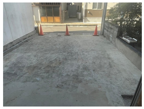 醍醐南西裏町　倉庫の駐車場