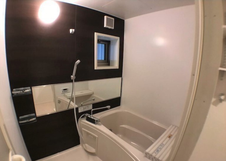 BELLE MAISON【キャッシュバック対象物件】の浴室|コンパクトで使いやすいお風呂です