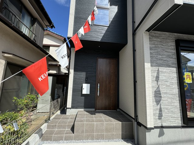 松戸市西馬橋４丁目新築戸建【旭町小学校：10分】のエントランス|エントランス・玄関ポーチ